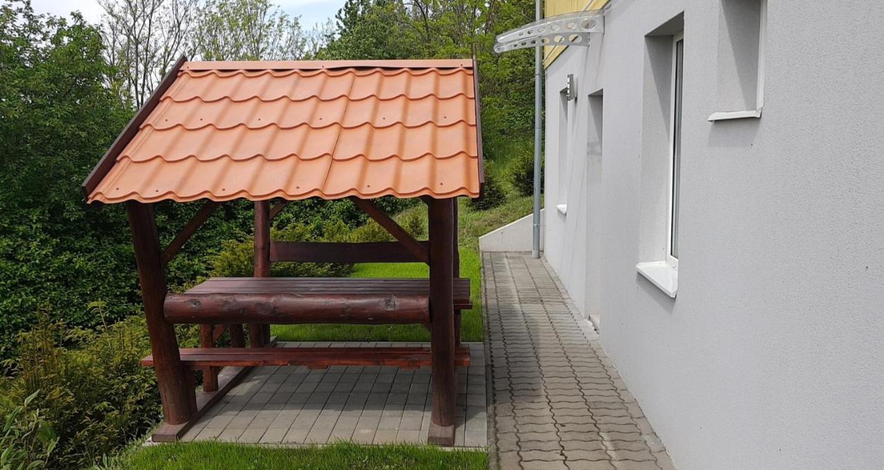 Nefelejcs Vendeghaz Otel Balatonkenese Dış mekan fotoğraf